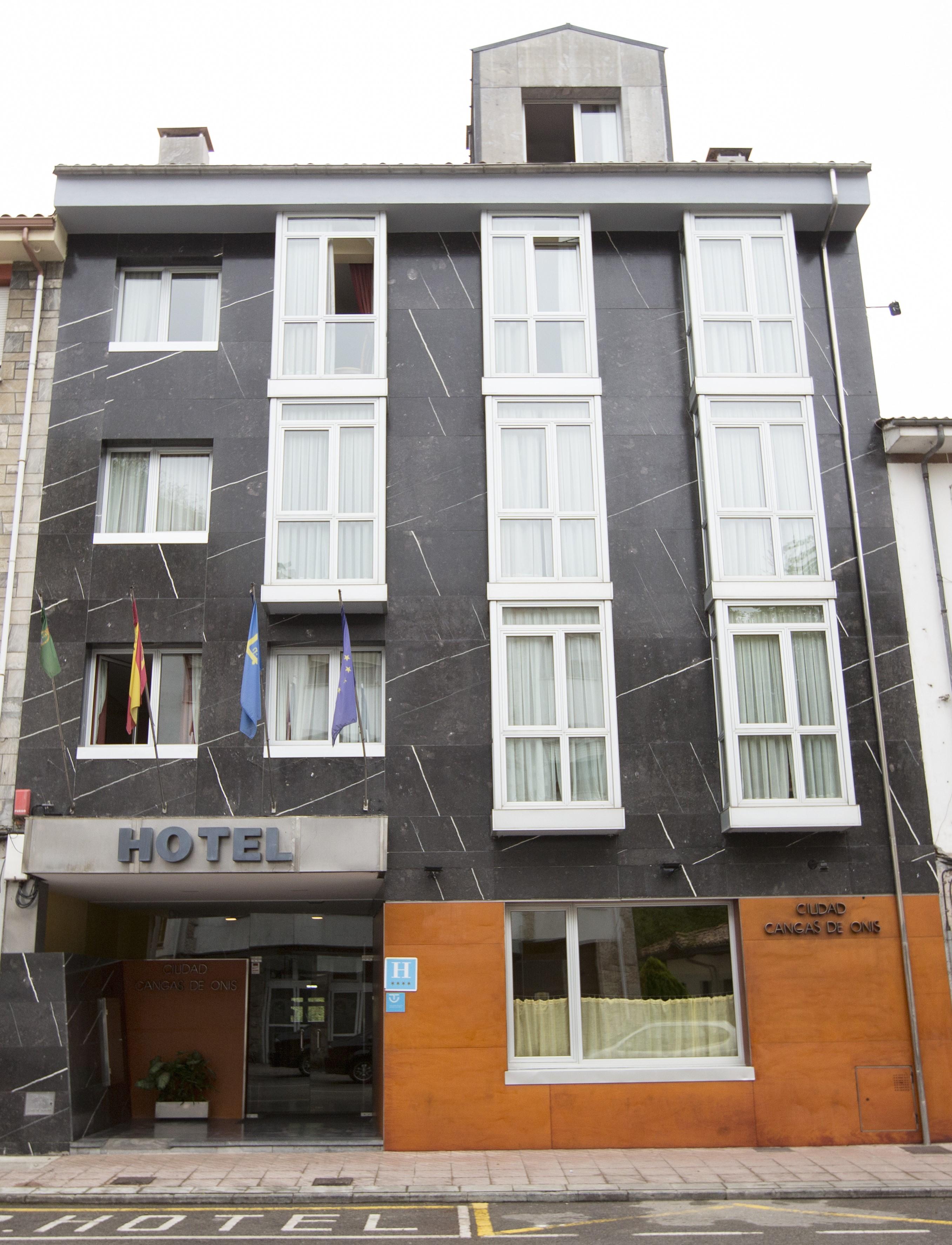 Hotel Ciudad Onís المظهر الخارجي الصورة